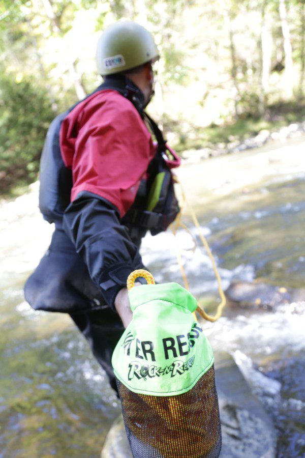 RNR NFPA Trident Series Throw Bag - 75 ft - Image 4
